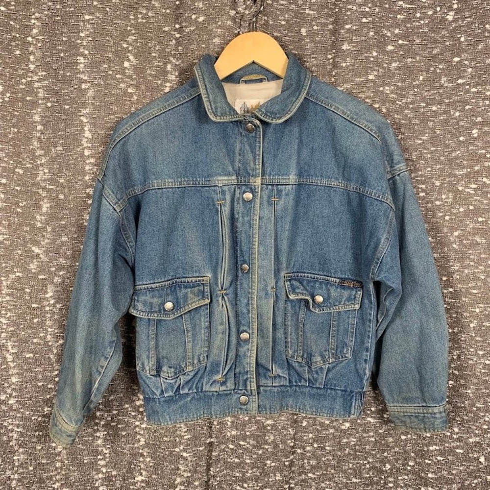 Vintage London Fog Denim Jacket Medium Wash Pleated Snap Front Women Size Medium